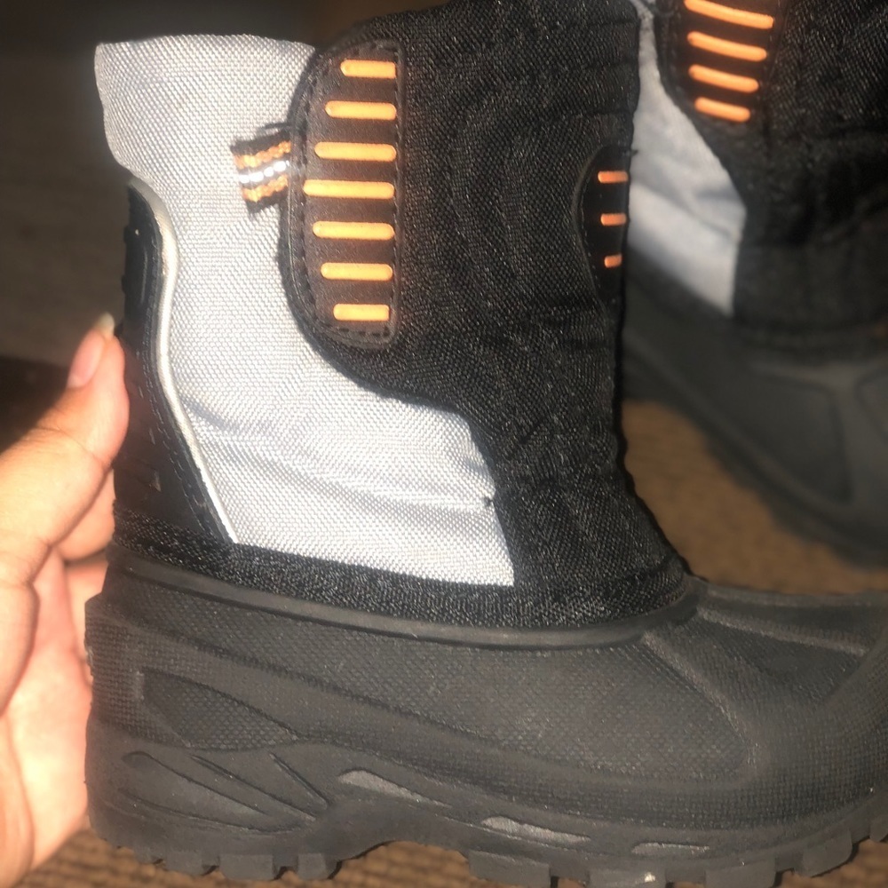 Toddler boy snow boots ❄️